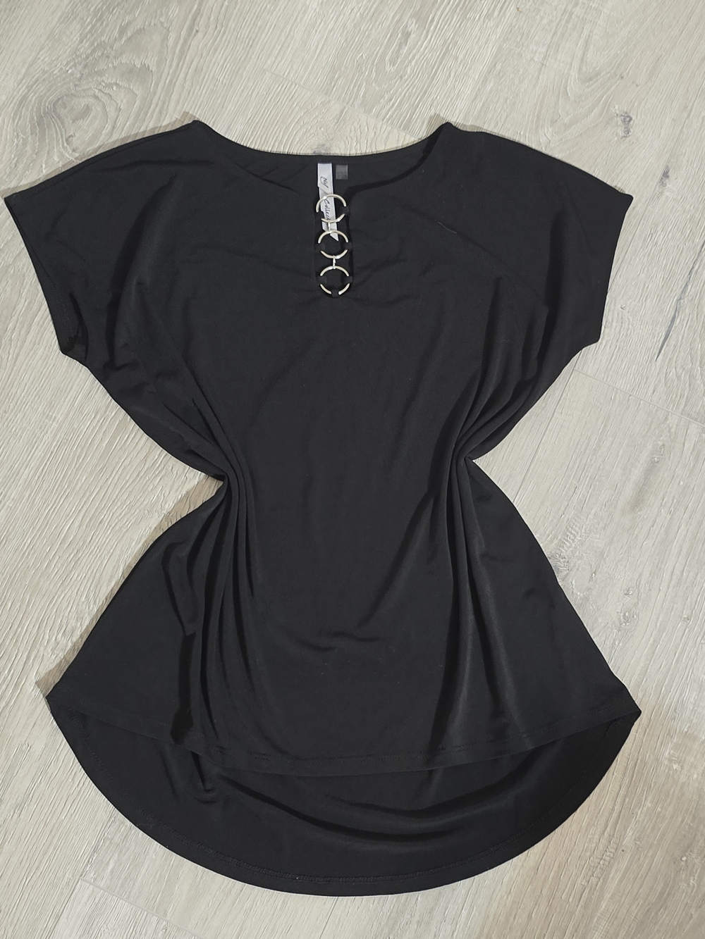 NY Collection Black Short Sleeve Top with Linked Ring Accent